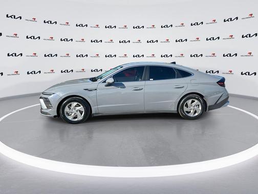 Transmission Blue 2025 Hyundai SONATA SE