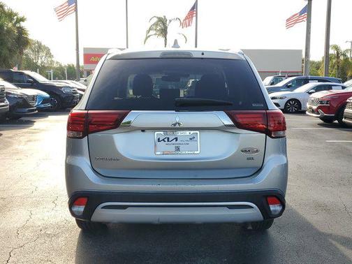 2020 Mitsubishi Outlander ES