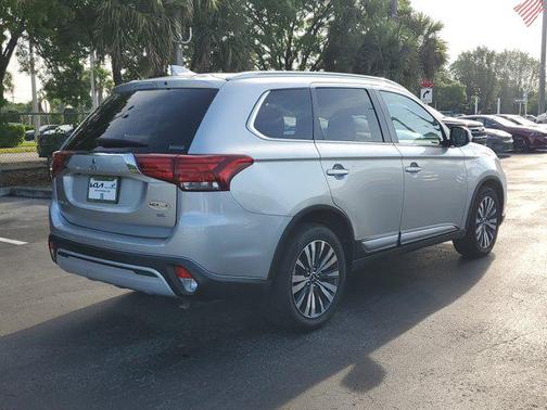 2020 Mitsubishi Outlander ES