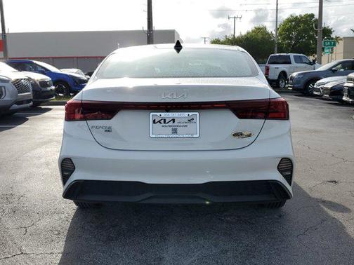2022 Kia Forte FE
