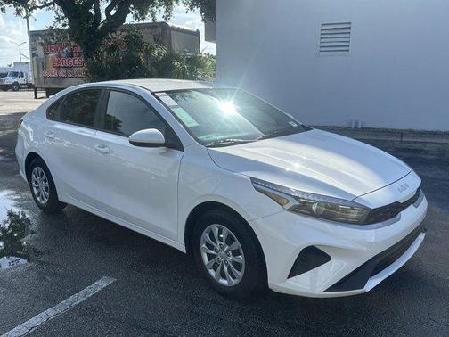 2022 Kia Forte FE