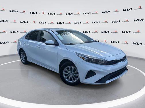 2022 Kia Forte FE