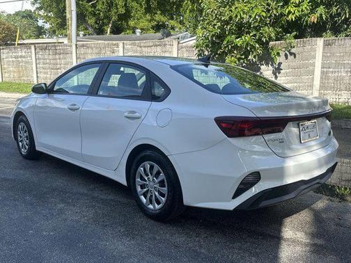 2022 Kia Forte FE