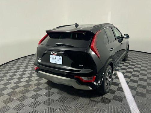 2025 Kia Niro SX