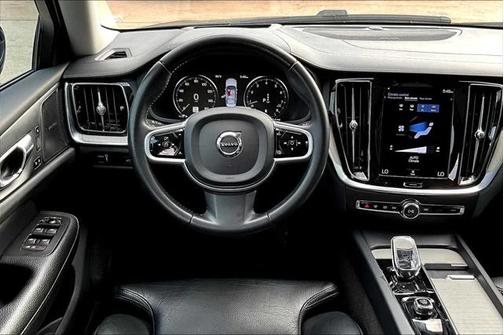 2022 Volvo S60 T5