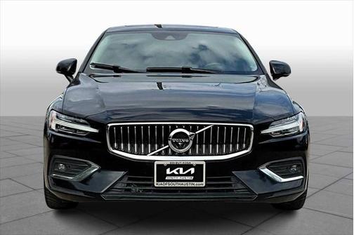 2022 Volvo S60 T5