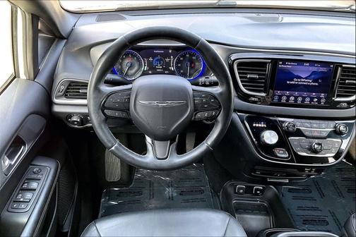 2018 Chrysler Pacifica Touring-L Plus