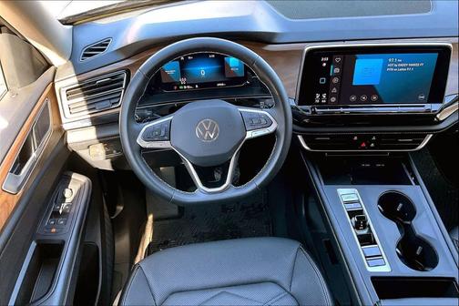 2024 Volkswagen Atlas 2.0T SE