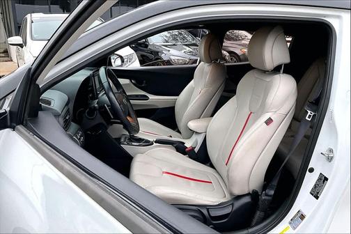 2020 Hyundai Veloster Base