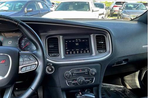 2020 Dodge Charger SXT