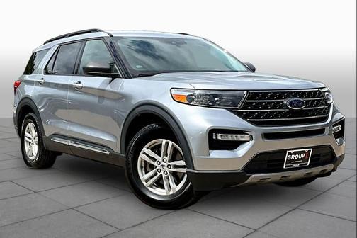Iconic Silver Metallic 2022 Ford Explorer XLT