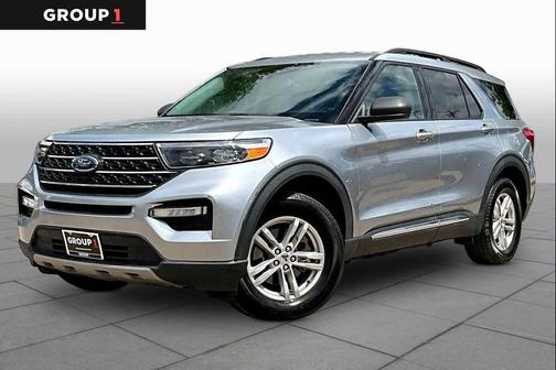 Iconic Silver Metallic 2022 Ford Explorer XLT