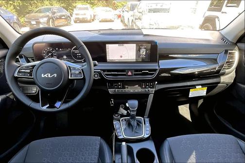 Fusion Black 2024 Kia Seltos X-Line
