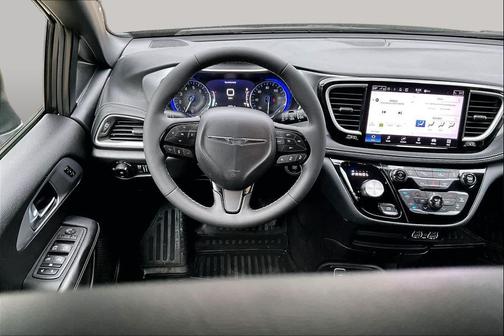 Granite Crystal Metallic Clearcoat 2023 Chrysler Pacifica Touring L