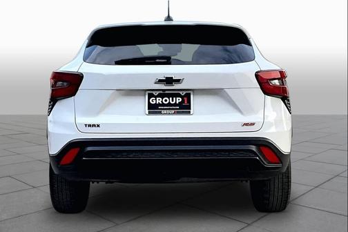 Summit White 2024 Chevrolet Trax FWD 1RS