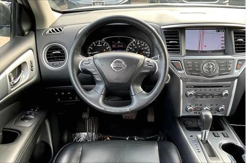 2020 Nissan Pathfinder SL 2WD