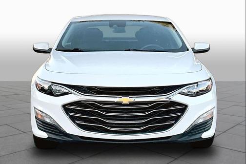 Summit White 2024 Chevrolet Malibu FWD 1LT