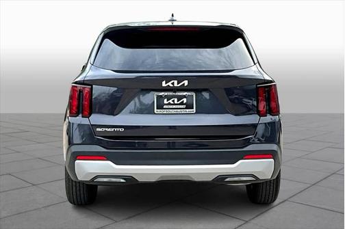 2025 Kia Sorento LX