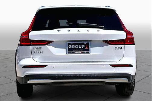 2023 Volvo V60 Cross Country B5 Ultimate