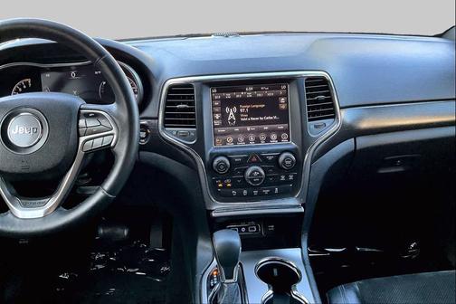Diamond Black Crystal Pearlcoat 2018 Jeep Grand Cherokee Altitude