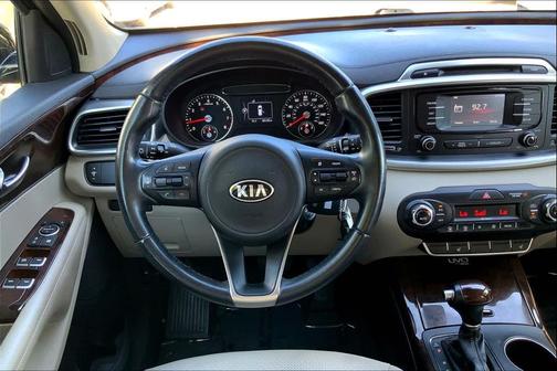 2016 Kia Sorento EX