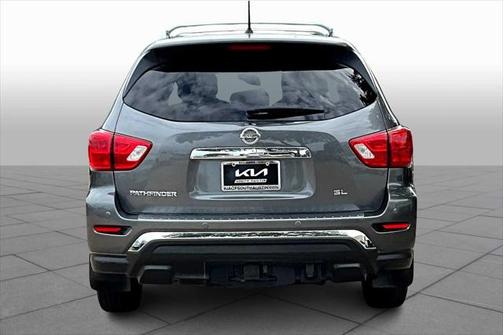 2017 Nissan Pathfinder SL