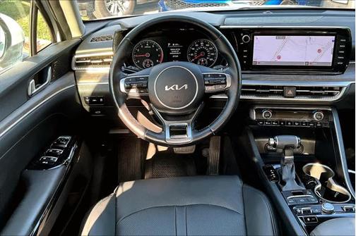 2022 Kia K5 EX