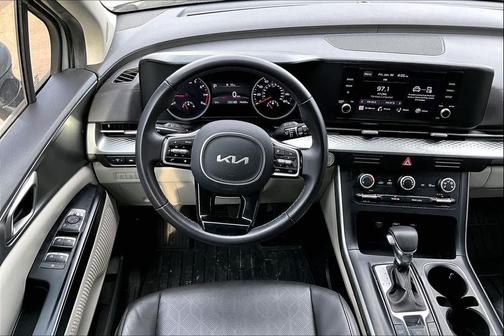 2023 Kia Carnival LX