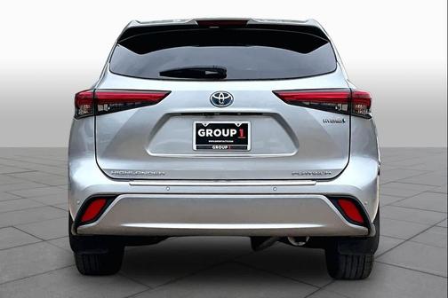Celestial Silver Metallic 2021 Toyota Highlander Hybrid Platinum