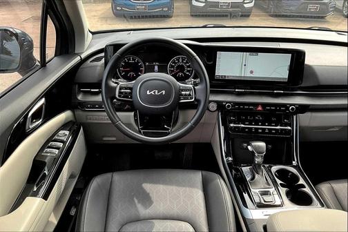 2023 Kia Carnival EX