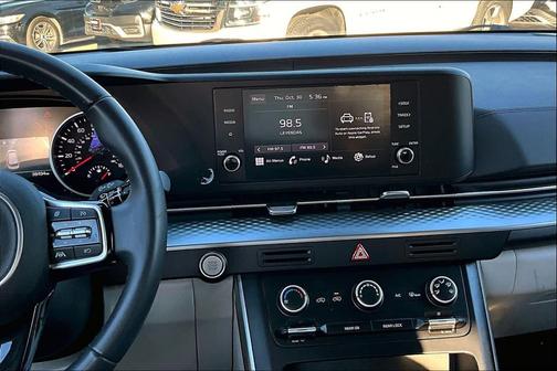 2024 Kia Carnival LX