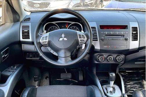 2012 Mitsubishi Outlander SE