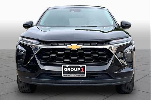 Mosaic Black Metallic 2025 Chevrolet Trax LS