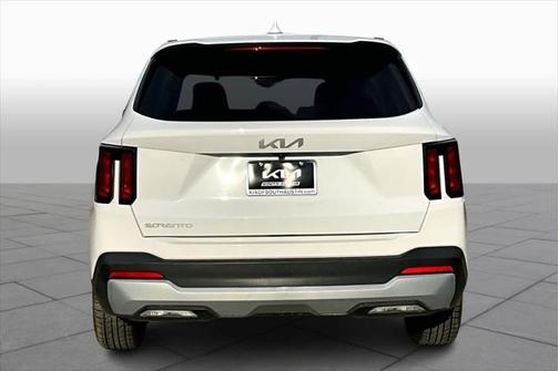 2024 Kia Sorento LX