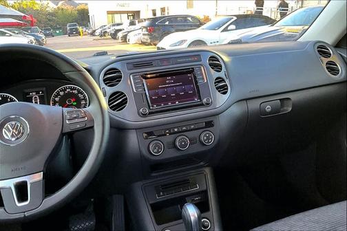 2017 Volkswagen Tiguan 2.0T FWD