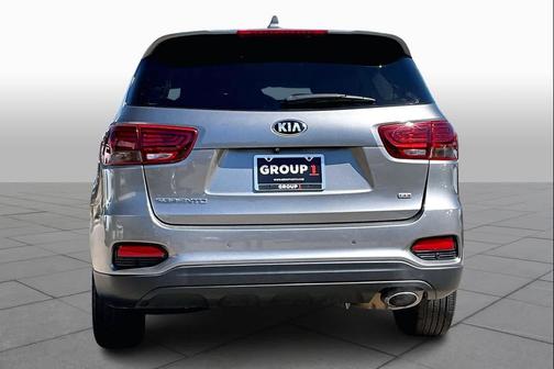 Titanium Silver 2019 Kia Sorento LX