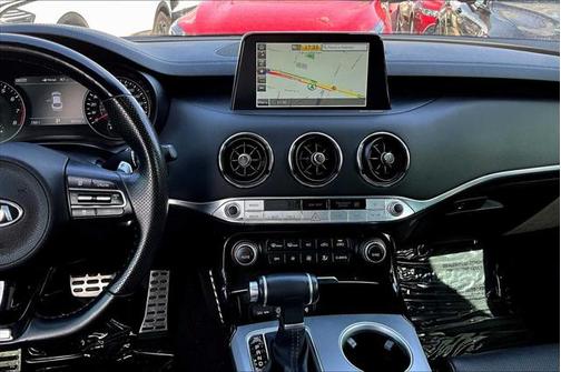 2019 Kia Stinger GT1