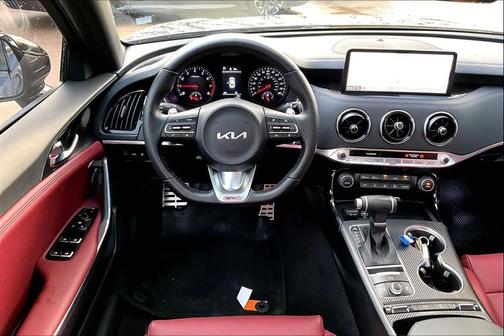 2023 Kia Stinger GT-Line
