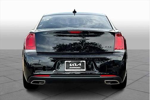 2021 Chrysler 300 Touring