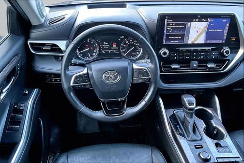 Celestial Silver Metallic 2020 Toyota Highlander Platinum