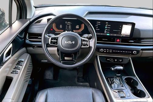 Aurora Black Pearl 2025 Kia Carnival LXS