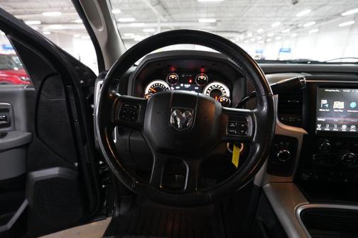 Brilliant Black Crystal Pearlcoat 2016 RAM 2500 Big Horn