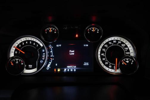 Brilliant Black Crystal Pearlcoat 2016 RAM 2500 Big Horn