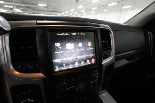 Brilliant Black Crystal Pearlcoat 2016 RAM 2500 Big Horn