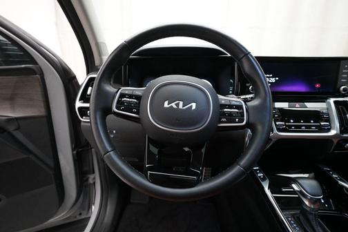 Wolf Gray 2023 Kia Sorento SX