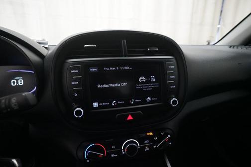 Snow White Pearl 2023 Kia Soul LX