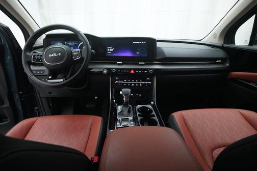 2024 Kia Carnival SX