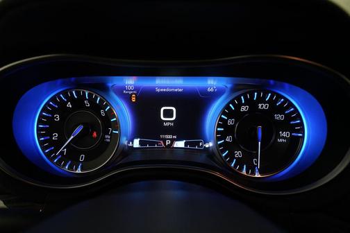 Gloss Black 2017 Chrysler 300 Limited