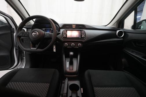 Brilliant Silver Metallic 2024 Nissan Versa 1.6 S