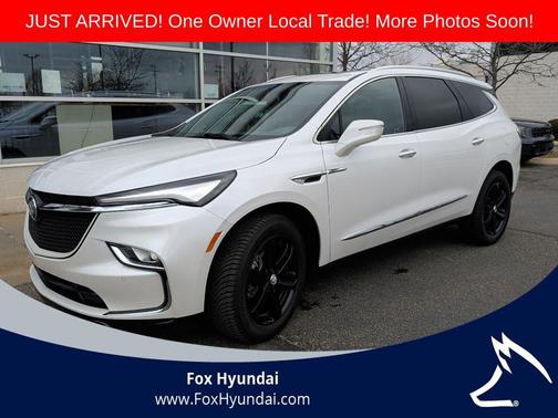 White Frost Tricoat 2023 Buick Enclave Essence AWD